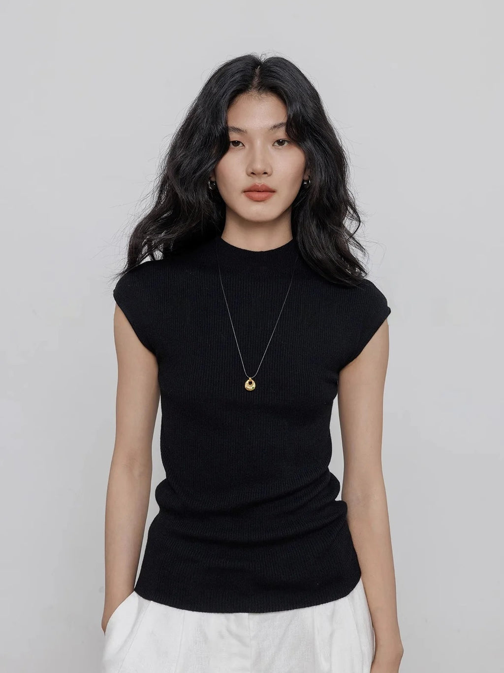 Half Turtleneck Knitted Vest_BDHL7357