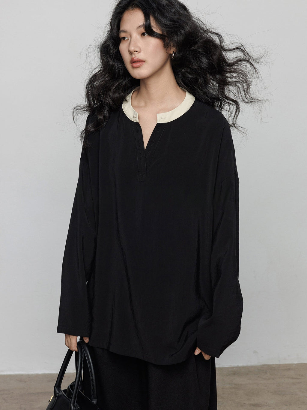 V-Neck Colour-Block Tops_BDHL8138