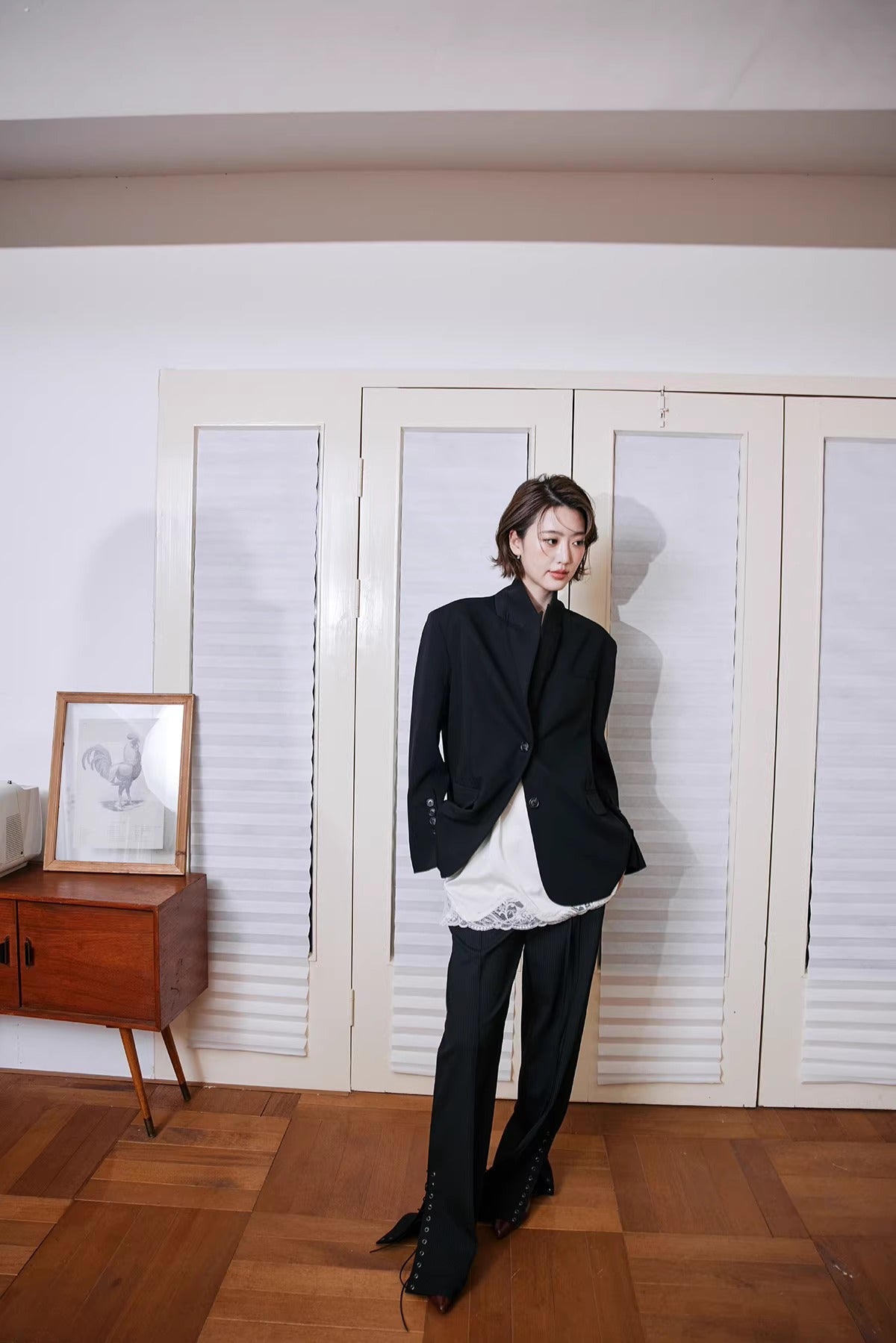 Black Lace-Up Side Low-Rise Wide Pants_BDHL8240