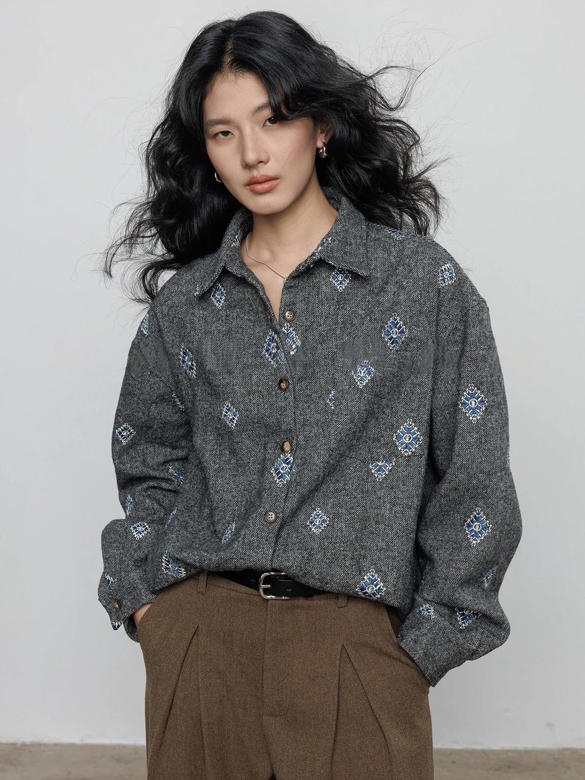 刺繡長袖襯衫_BDHL8084