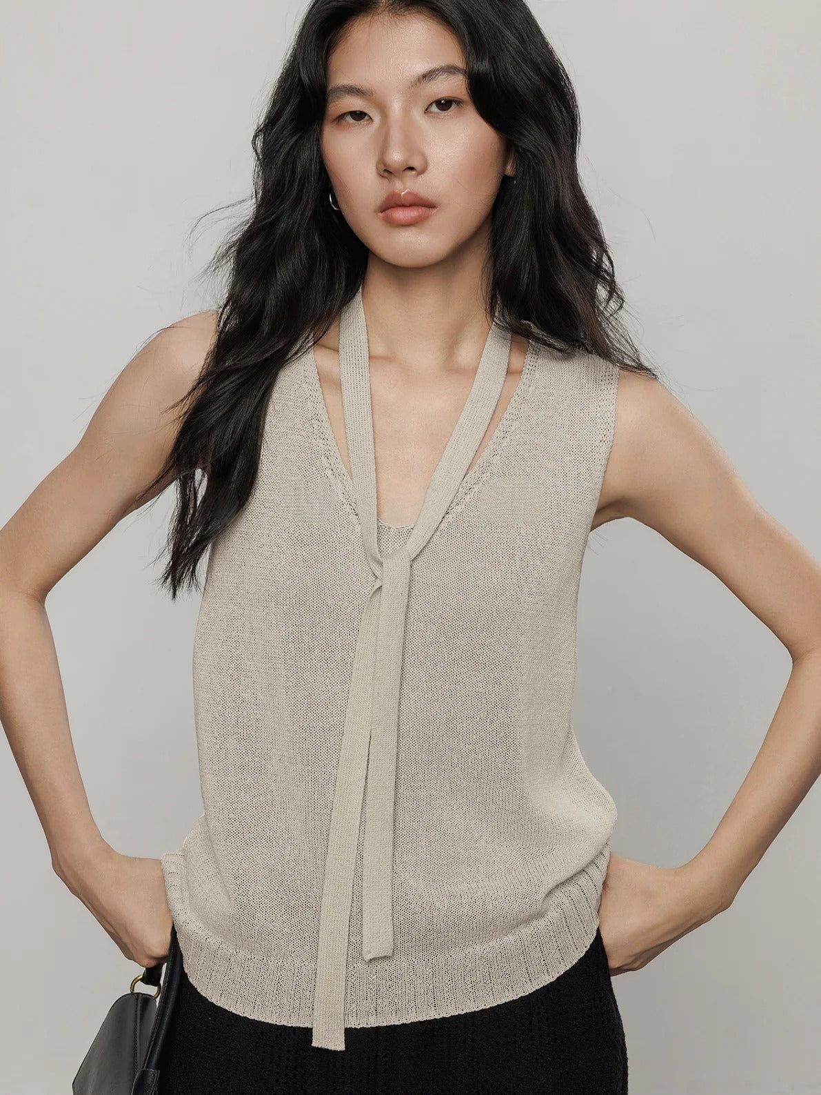 V-Neck Tie-Strap Knitted Vest_BDHL7477