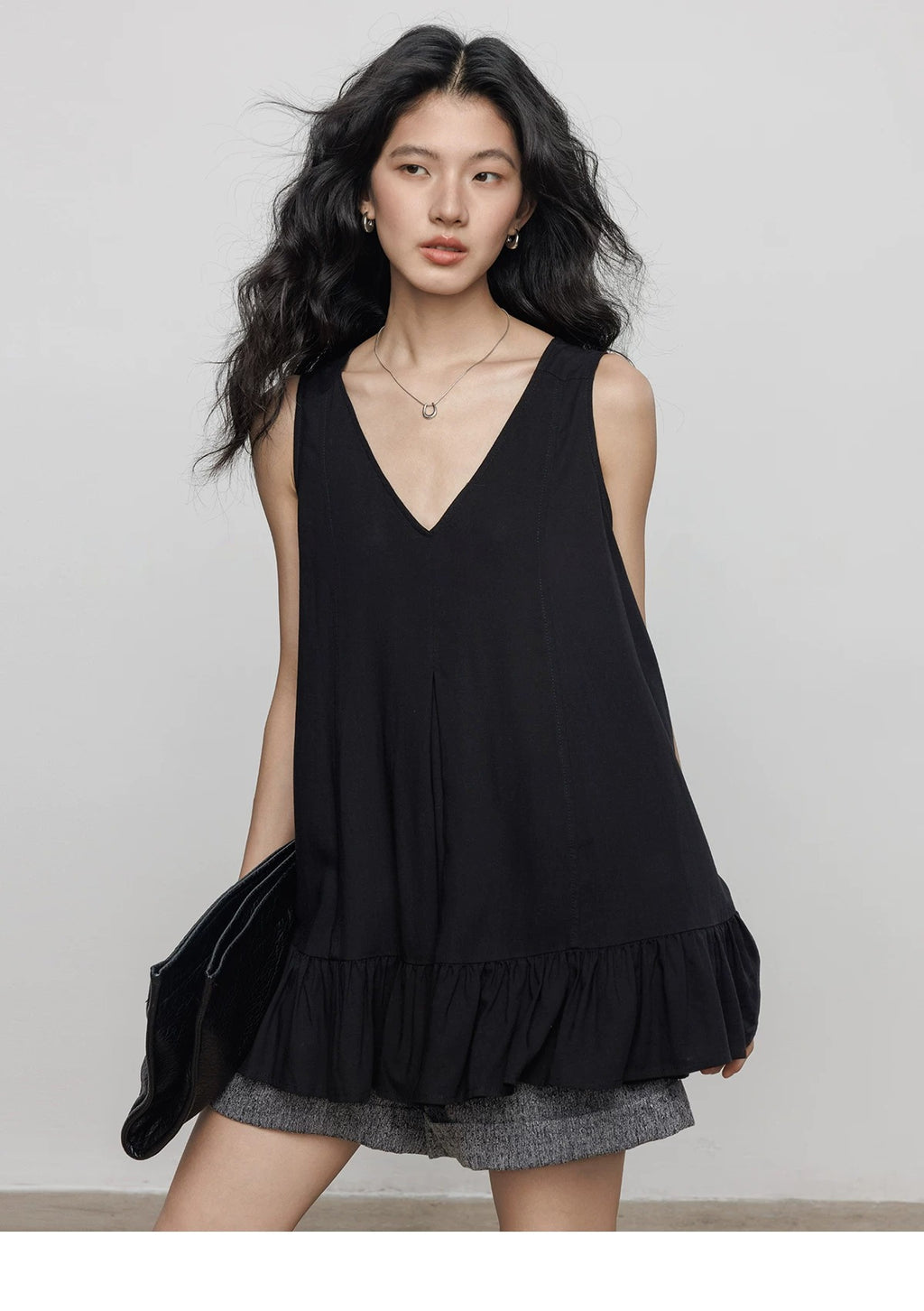 Ruffle Hem Sleeveless Linen Top_BDHL8360