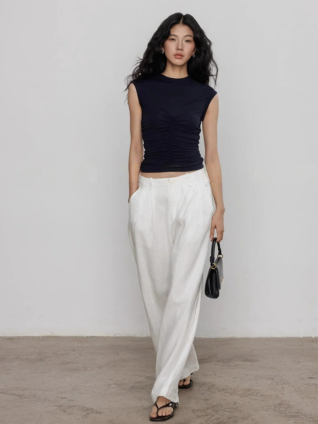 Short Vest Or Straight Pants_BDHL7382