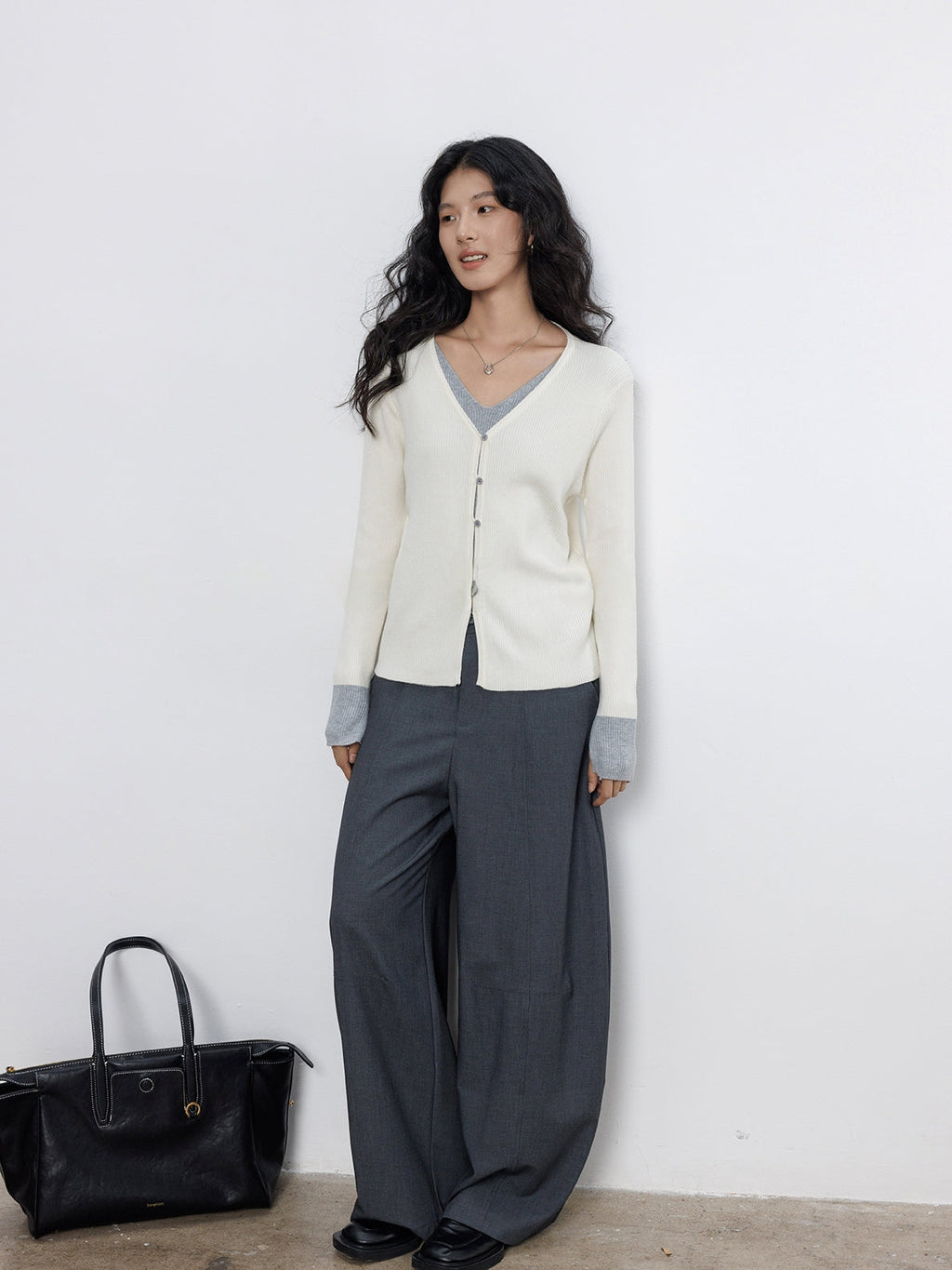 V-Neck Two-Piece Style Cardigan_BDHL7785