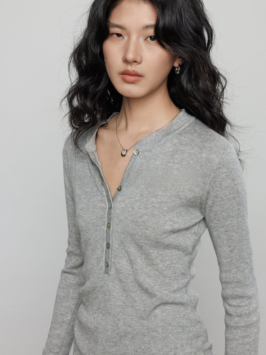 Henry-Collar Knit Slim Tops_BDHL8139