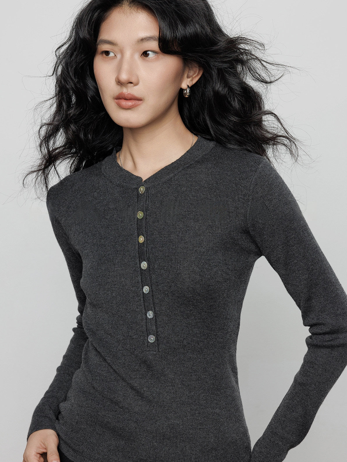 Henry-Collar Knit Slim Tops_BDHL8139