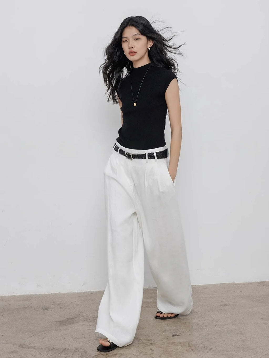 Half Turtleneck Knitted Vest_BDHL7357