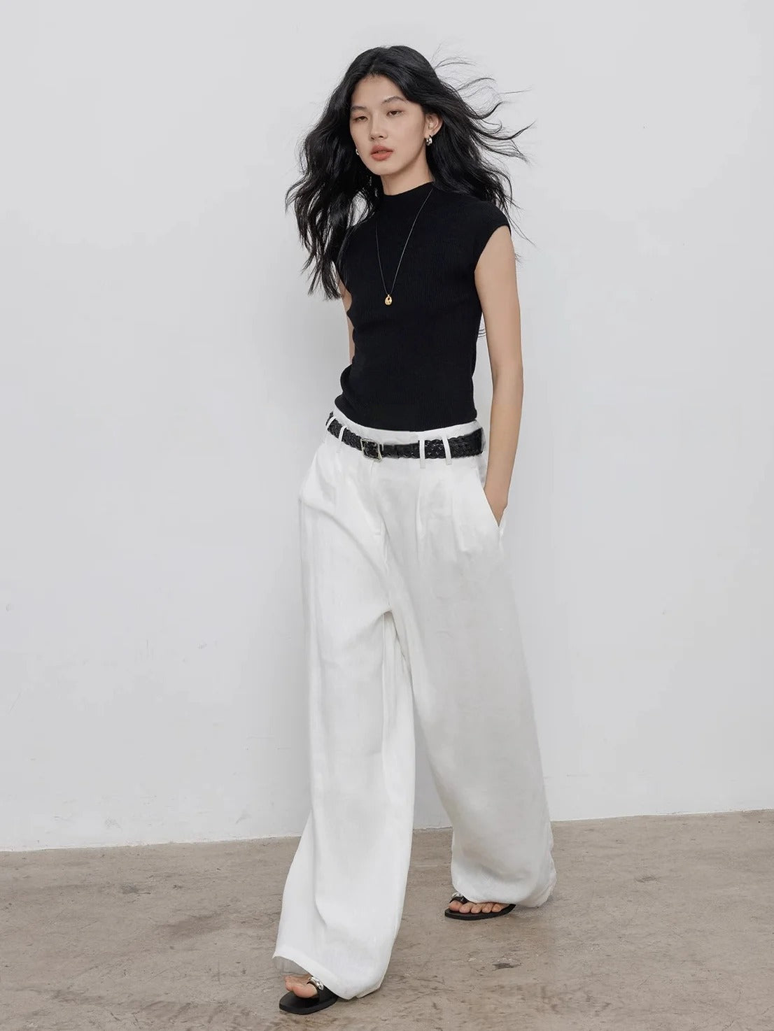 Half Turtleneck Knitted Vest_BDHL7357