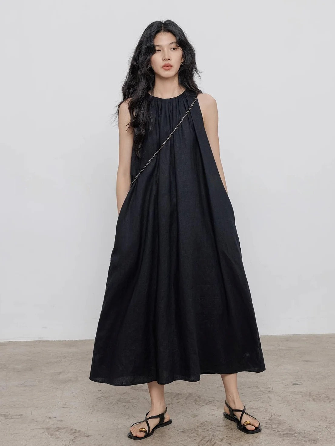 Black A-Line Skirt Sleeveless Dress_BDHL7360