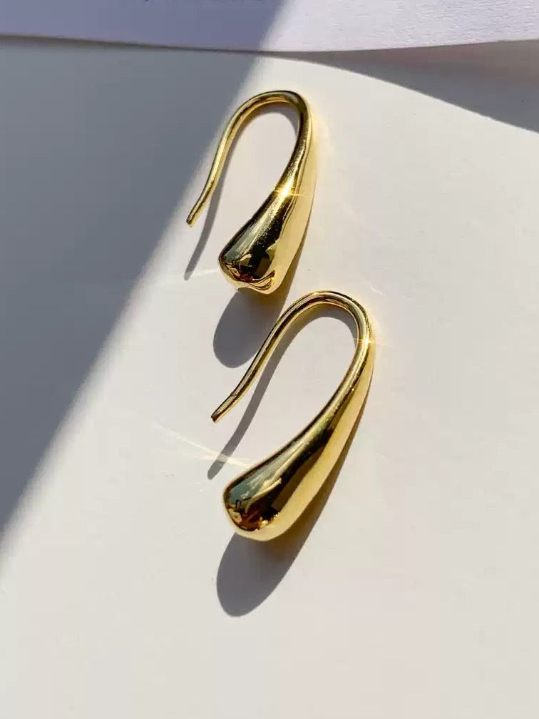 minimal drop earrings_5527