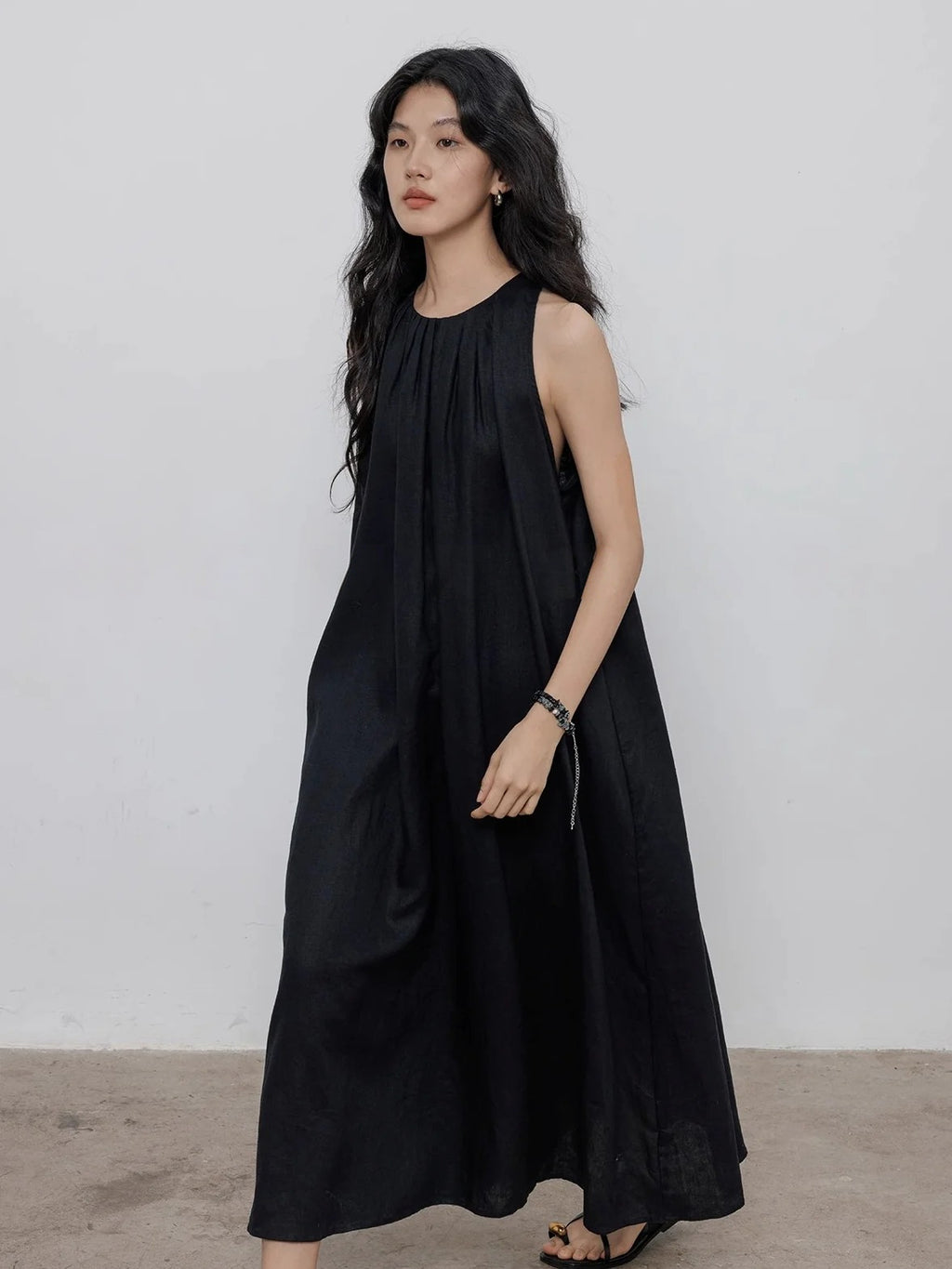 Black A-Line Skirt Sleeveless Dress_BDHL7360