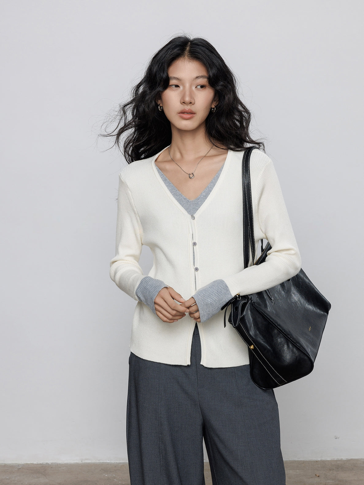 V-Neck Two-Piece Style Cardigan_BDHL7785