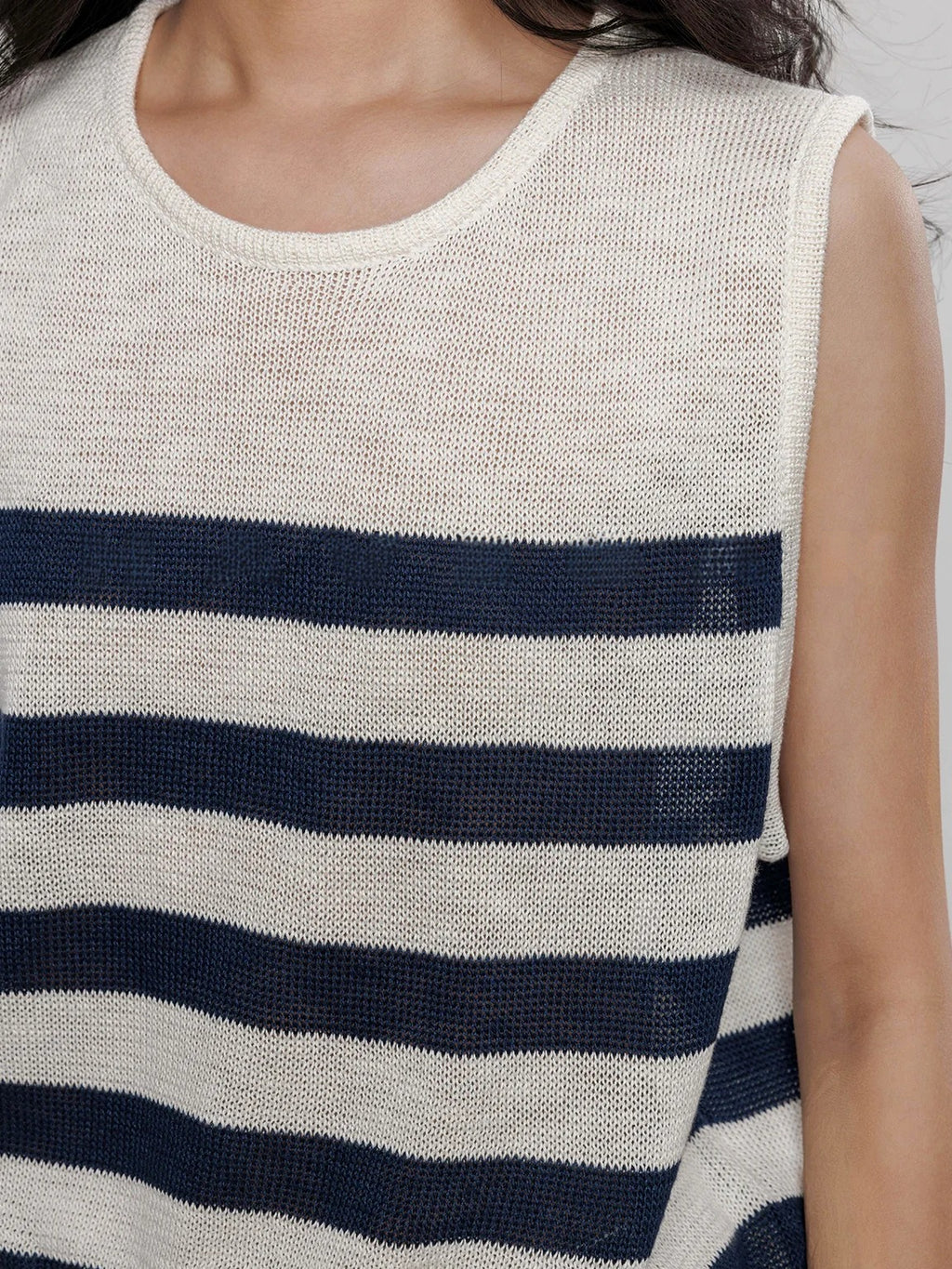 Round Neck Sleeveless Tops_BDHL7233