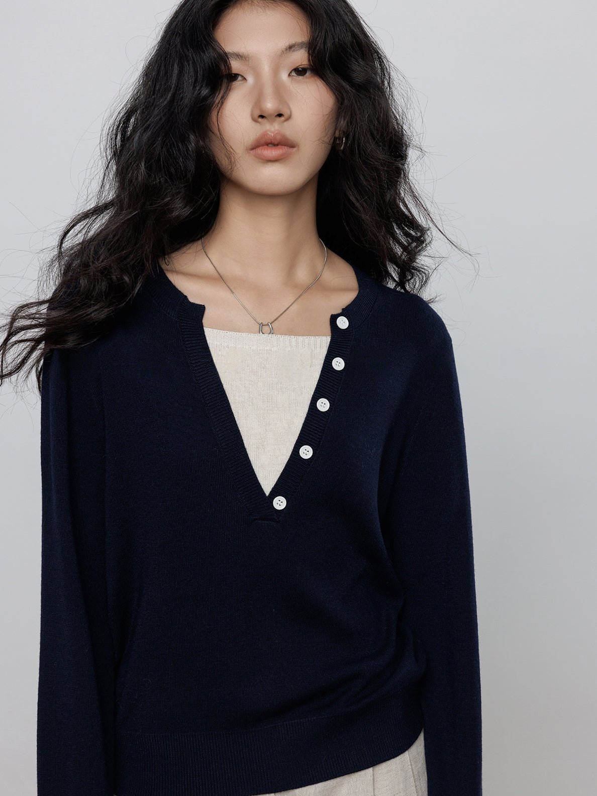 Two-Piece Style Relaxed-Fit Tops_BDHL7781