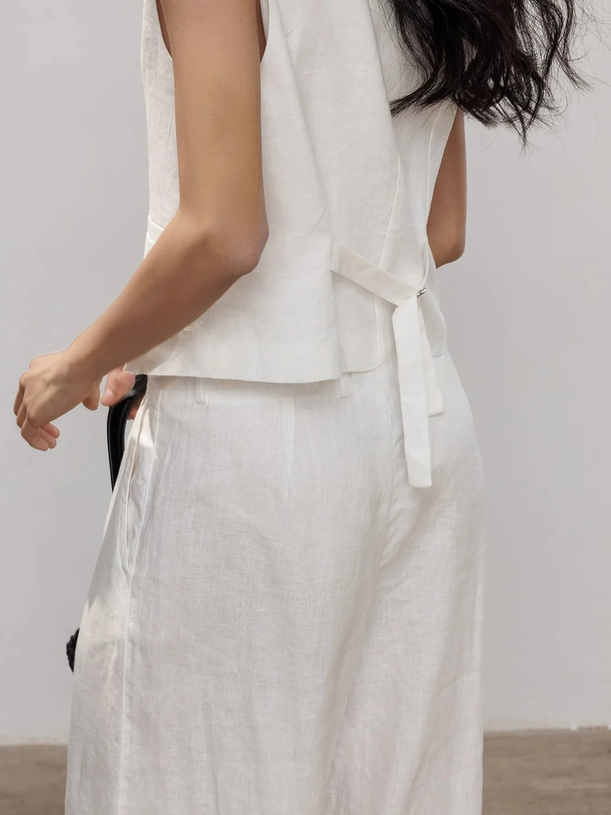 Short Vest Or Straight Pants_BDHL7382