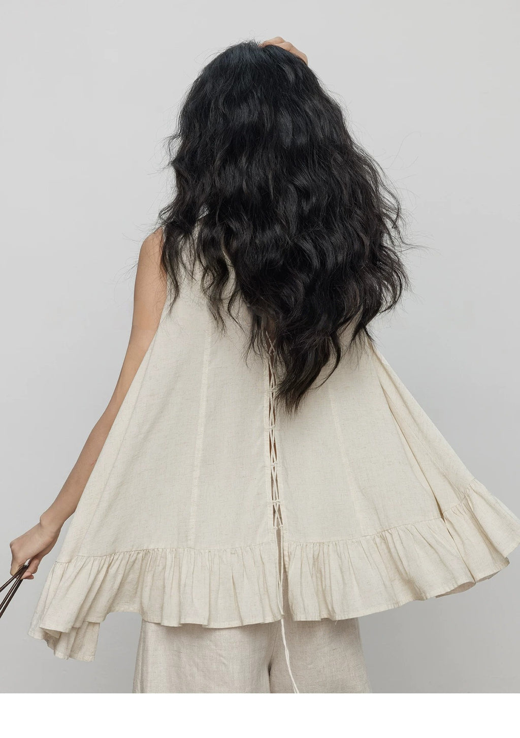 Ruffle Hem Sleeveless Linen Top_BDHL8360