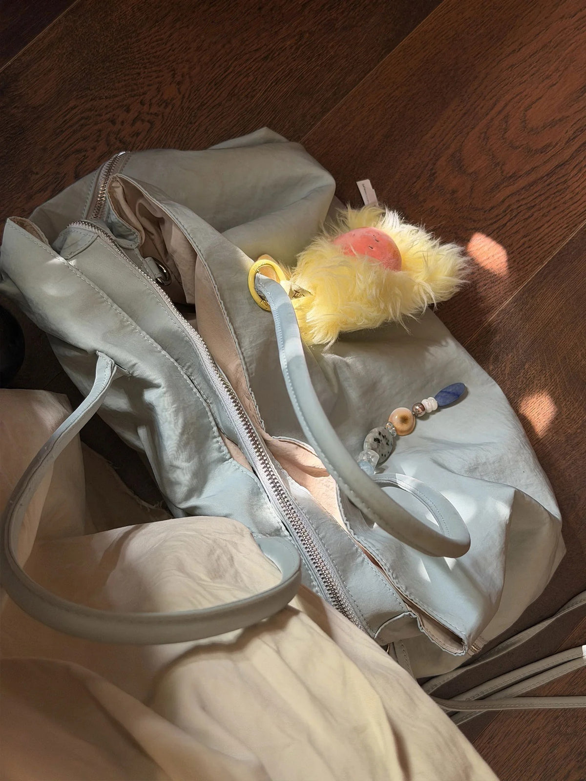 Lightweight Nylon Large Shoulder Tote_BDHL8444