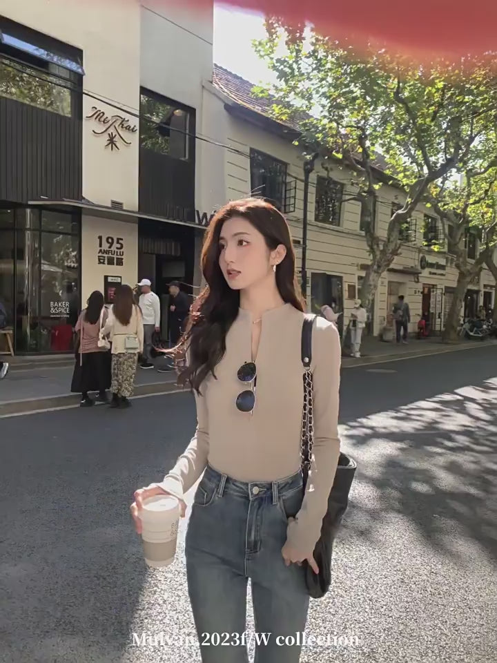 Half-Open Collar Knit Tops_BDHL8027