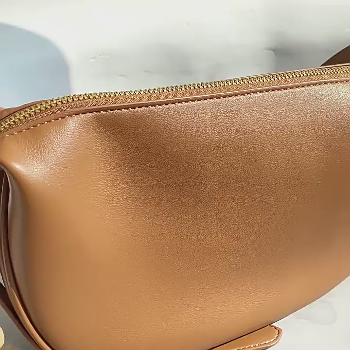 Crescent Leather Shoulder Bag_BDHL8451