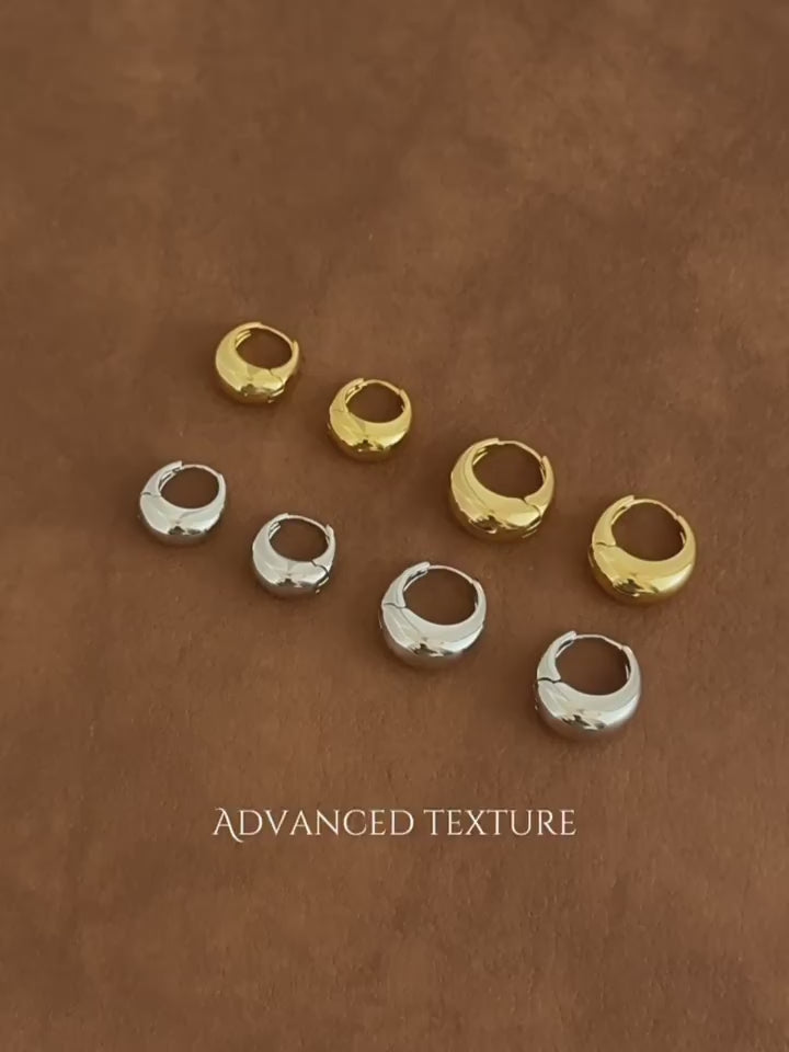 Glossy Dome-Shaped Hoop Pierced Earrings_BDHL7675