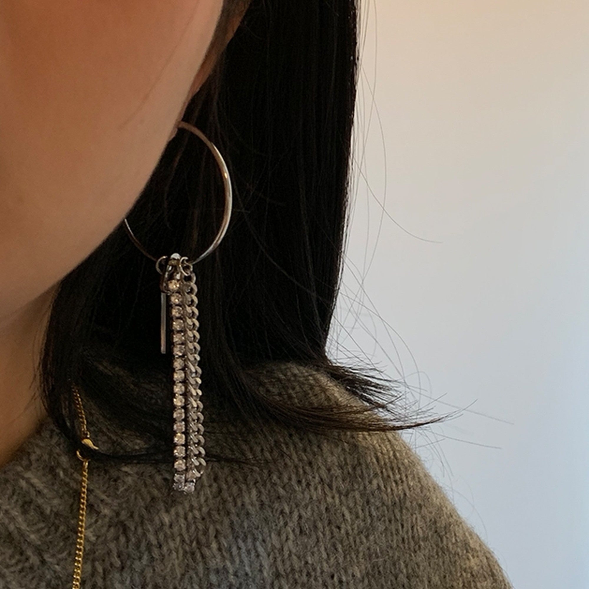 Tassel Chain Hoop Asymmetrical Earrings_5512