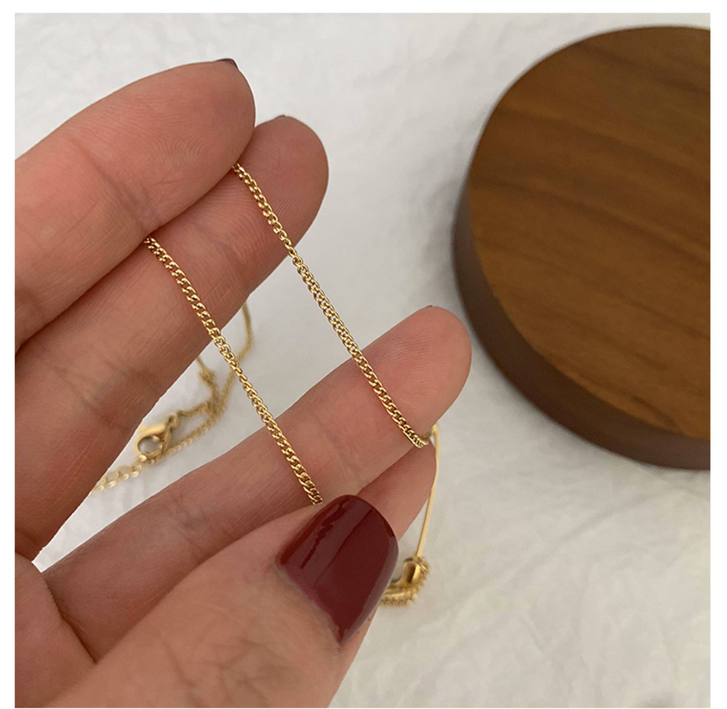Gold safety pin necklace 5746