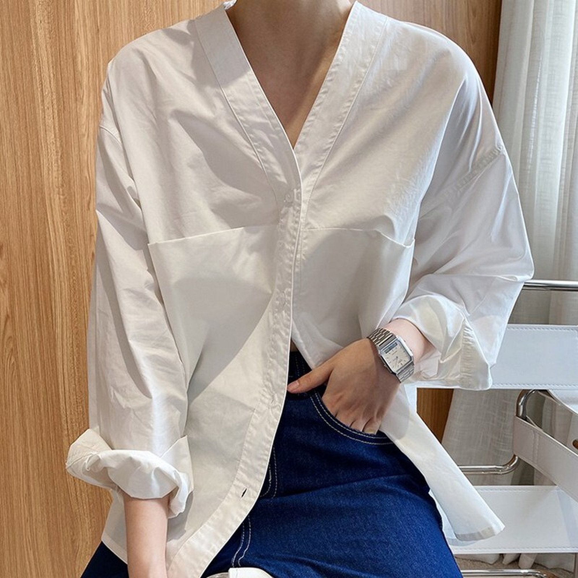 V Neck Simple Shirt worn by Instagrammer _____ma.ko 8864
