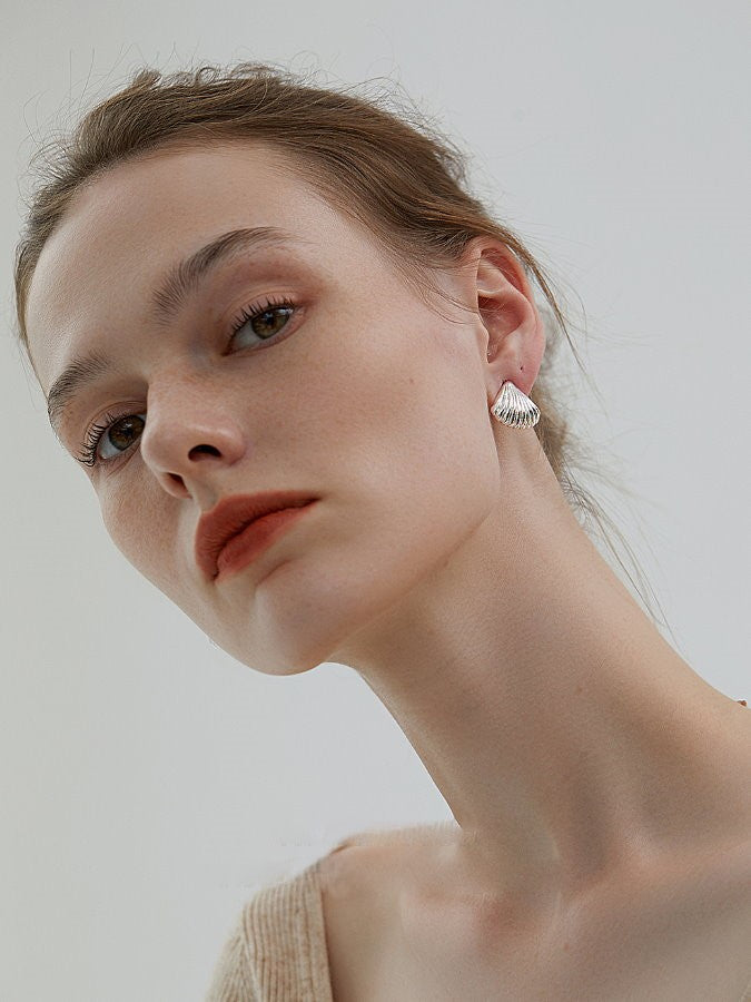 Shell Motif Earrings HL4297