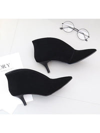 Pointed Toe V Cut Booties HL3946