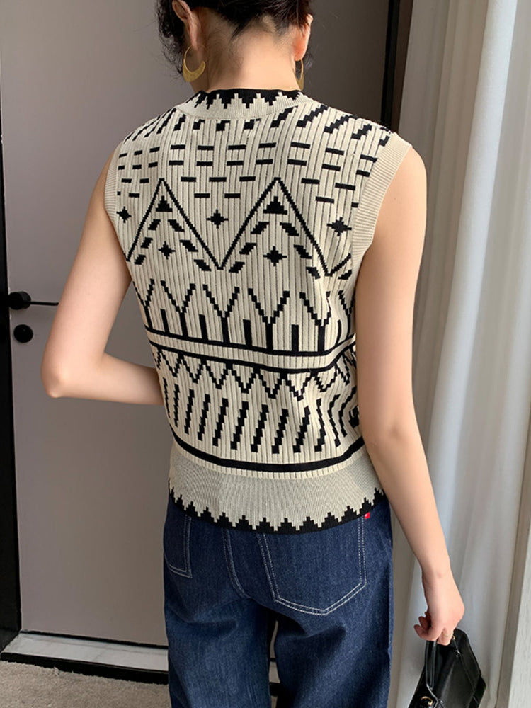 Ethnic Sleeveless Pullover 8970