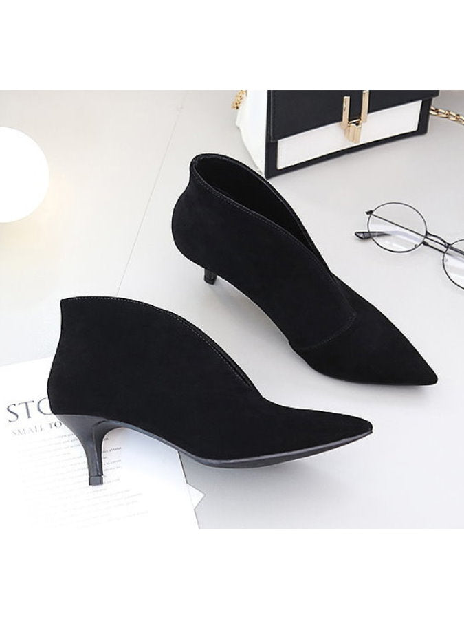 Pointed Toe V Cut Booties HL3946