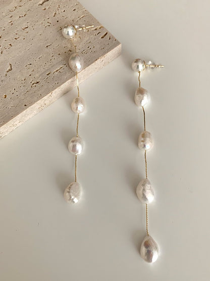 Natural pearl lane earrings_HL9522