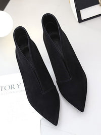 Pointed Toe V Cut Booties HL3946