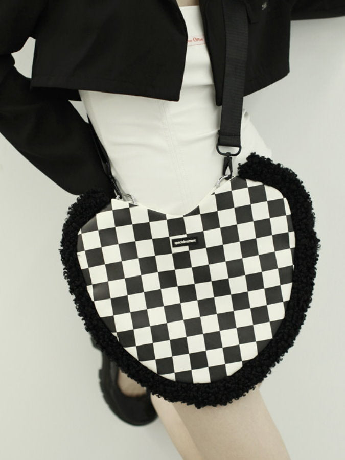 Boa Bordering Heart Bag HL3695