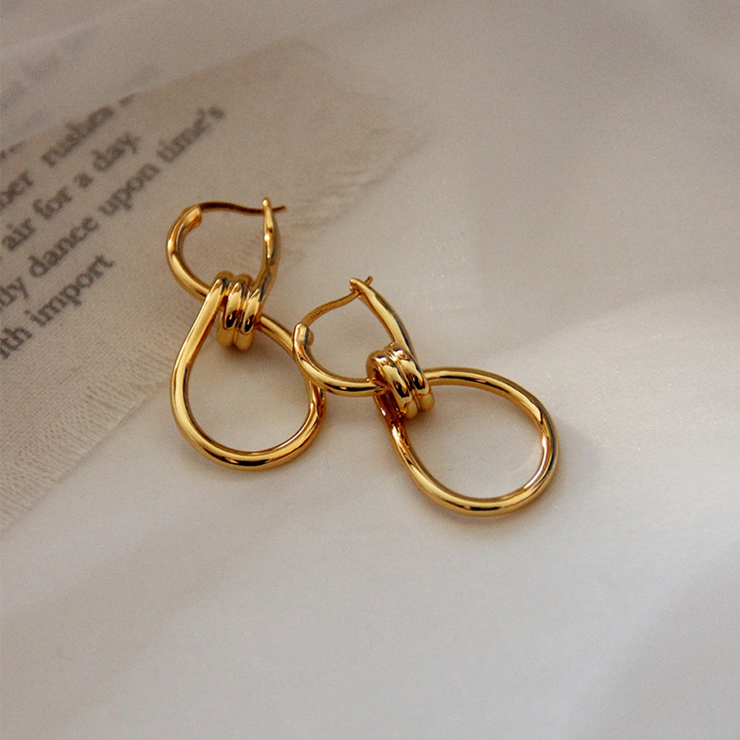 Twisted Gold Earrings HL3327