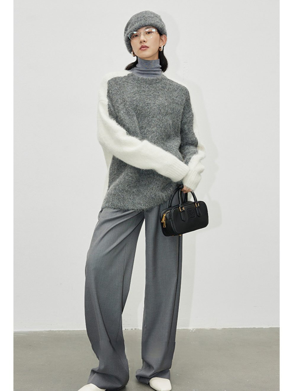 Contrast Color Seamless High Neck Wool Knit_BDHL5054