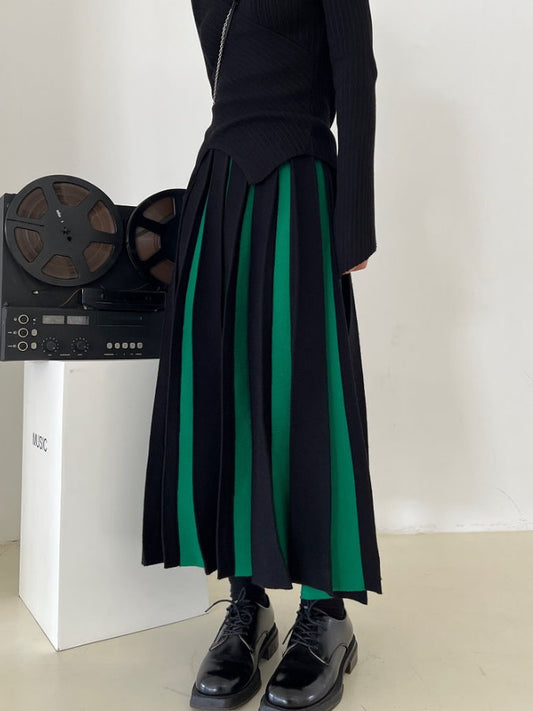 Bicolor Long Pleated Skirt HL4125