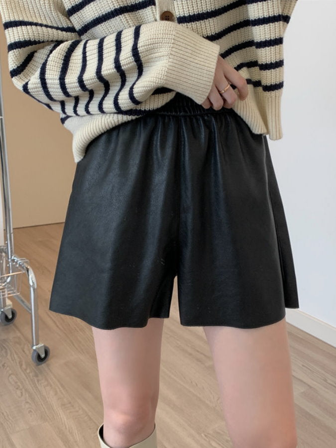 Eco-Leather Shorts HL4123