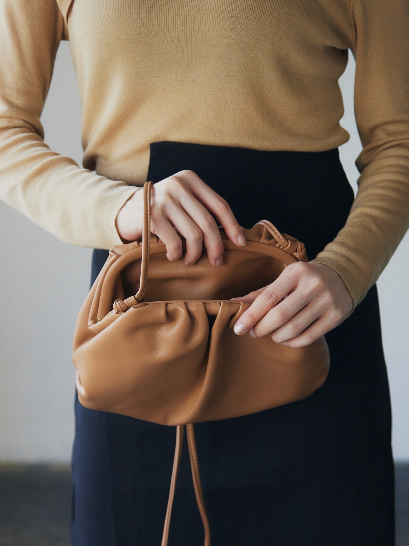 Gyoza Form Bag HL3449