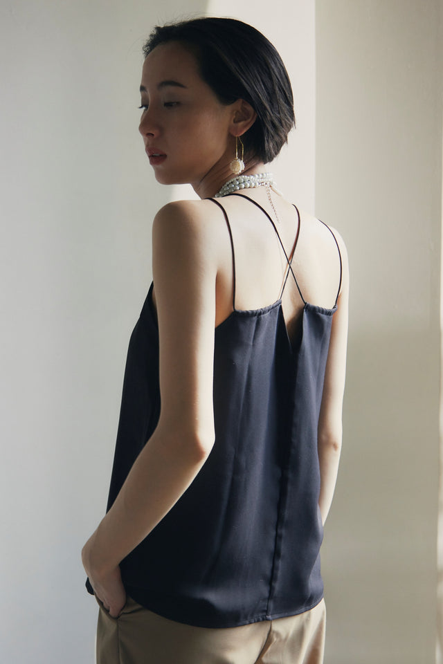 Back Open Cross Camisole_9004