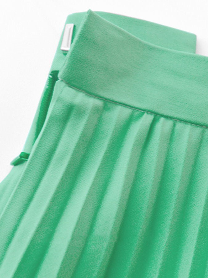 Asymmetrical Hem Pleated Skirt HL4282