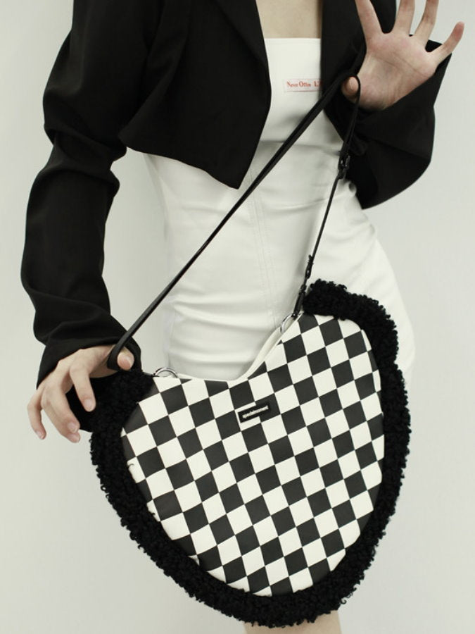 Boa Bordering Heart Bag HL3695