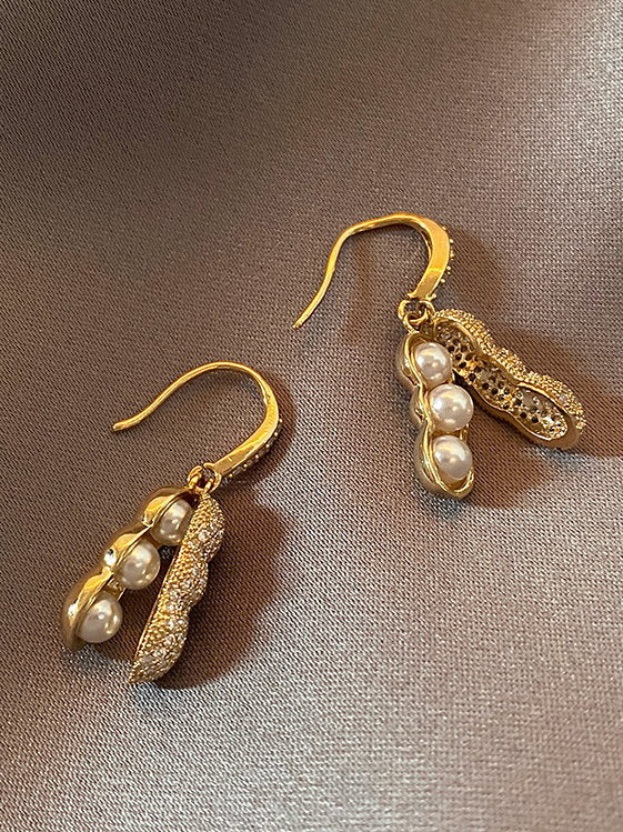 Peanut Motif Pearl Earrings 9109