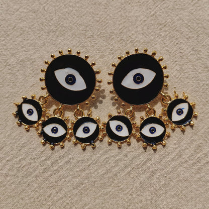 Eye motif stud earrings HL9707