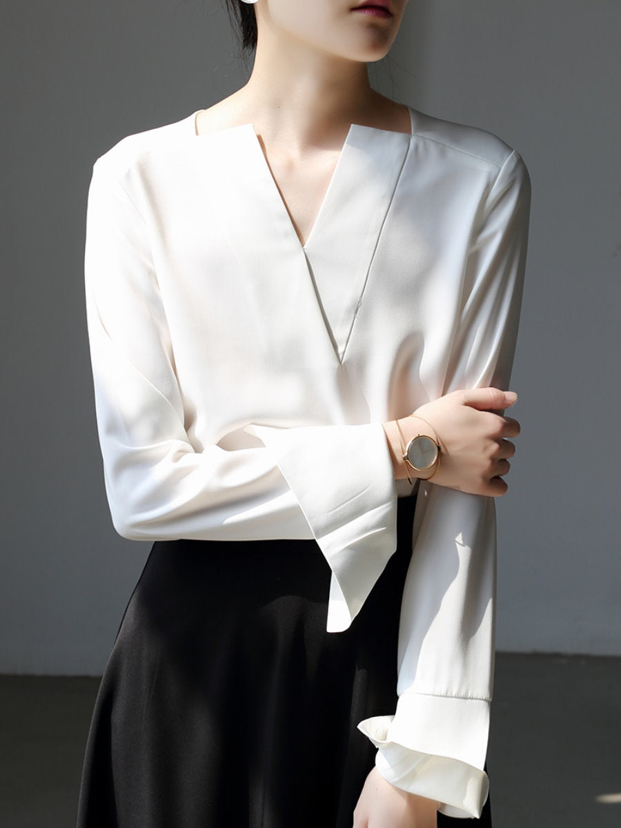 [Ready to ship] Deep V-Neck Classic Shirt LCHK/9005