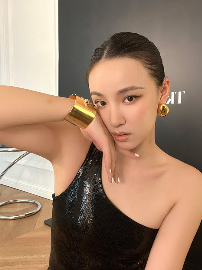 Plump Form Earrings HL4013