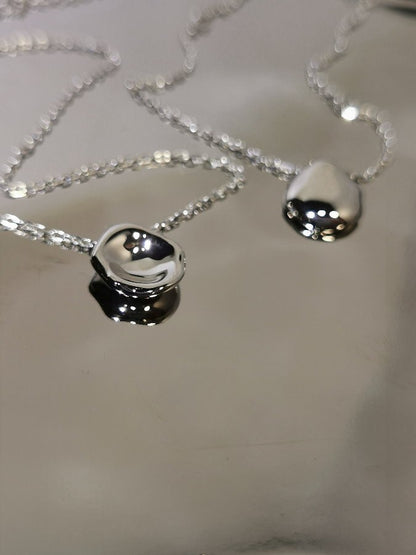 Petal Motif Silver Necklace HL9603