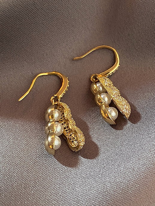 Peanut Motif Pearl Earrings 9109