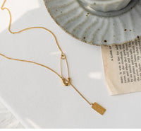 Gold safety pin necklace 5746