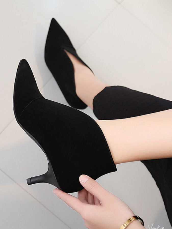 Pointed Toe V Cut Booties HL3946